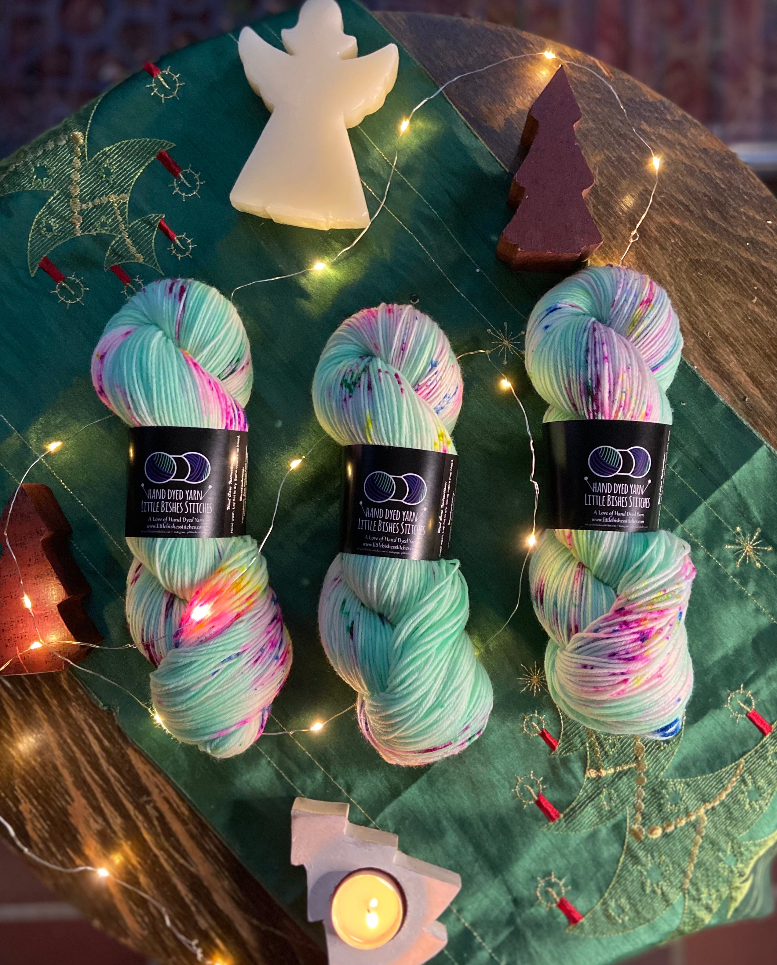 Gesprenkelte farbgebung Fake Plastic Christmas Tree