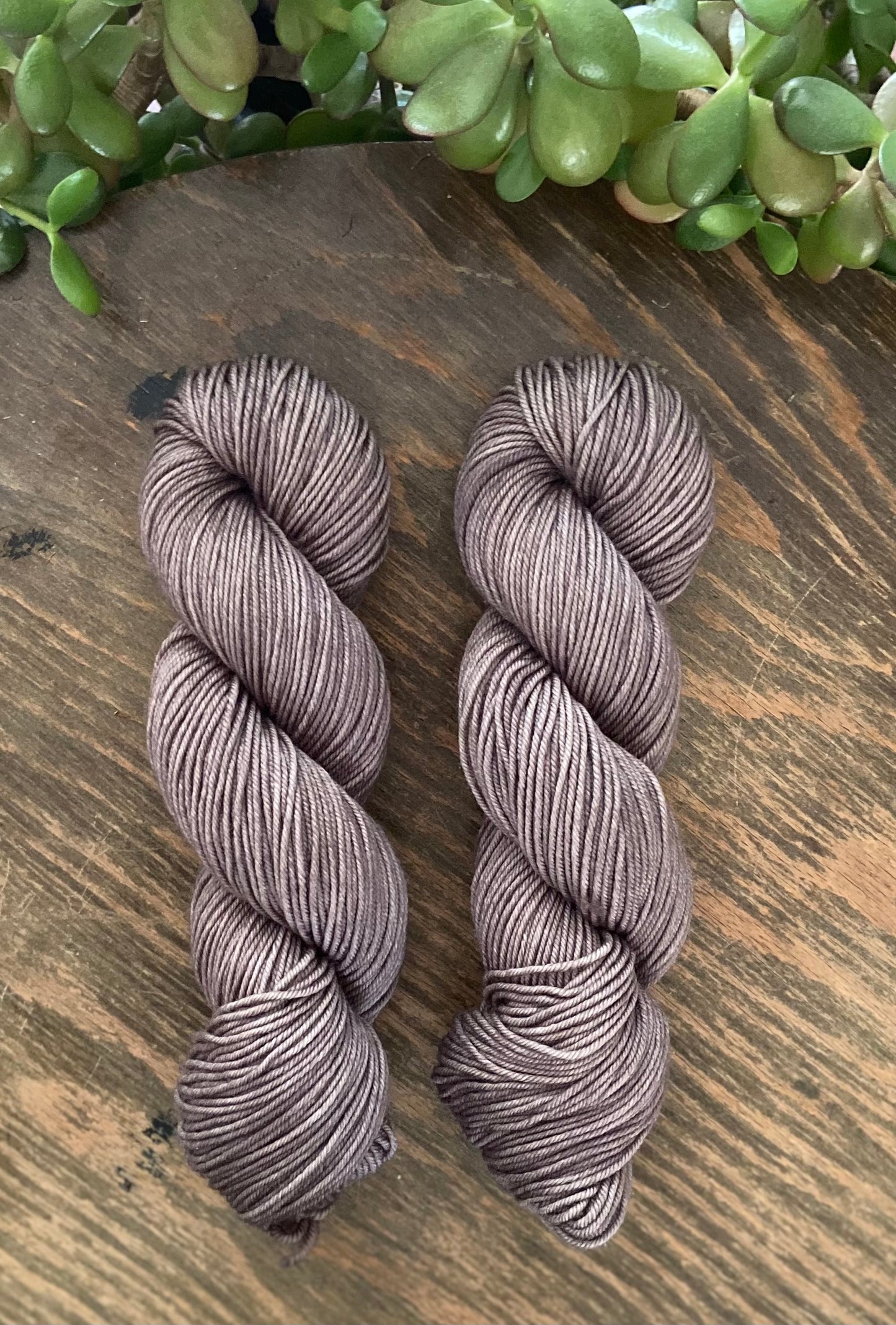 Tonale Farbgebung Dark Botany